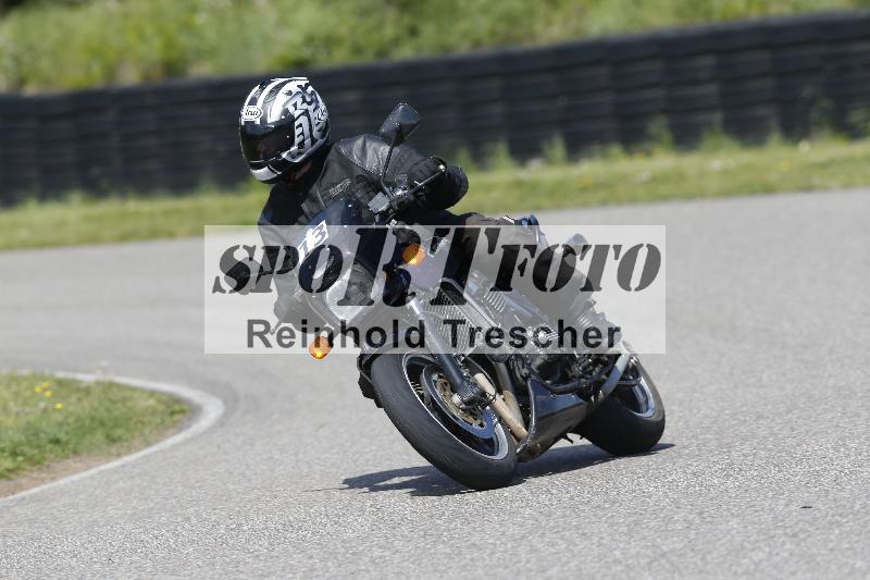 /Archiv-2025/09 22.04.2025 Cornu Master School ADR/gruen-vert/13